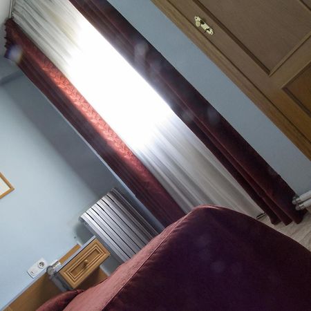 Hotel Rausan Alfajarín Oda fotoğraf